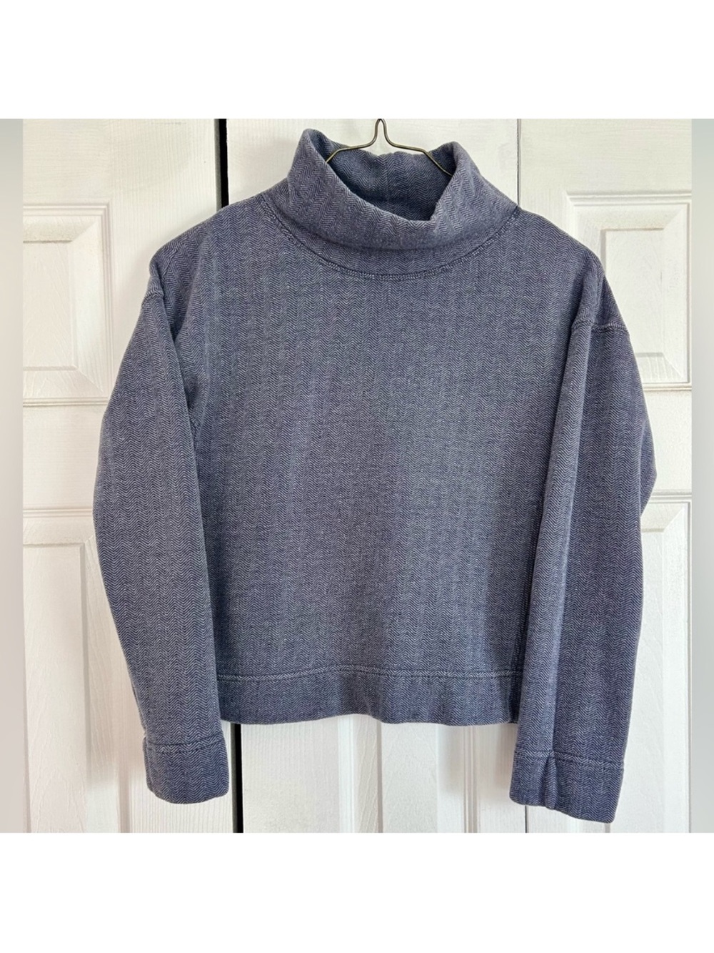 Vineyard Vines Cozy Mock Neck Cropped Sweater - Navy Blue